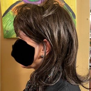 McKenna (medium wig)